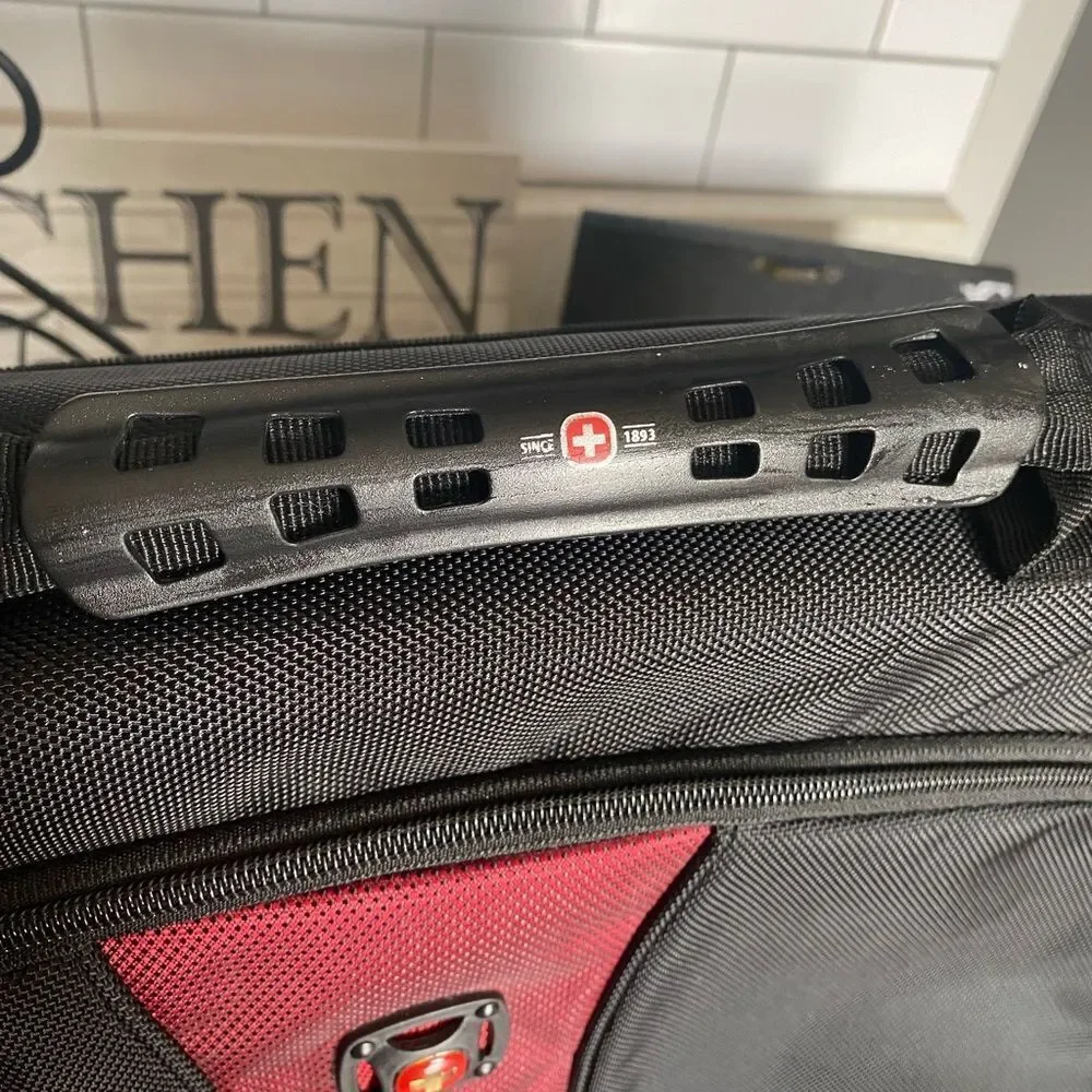 Swiss gear shoulder briefcase/laptop bag